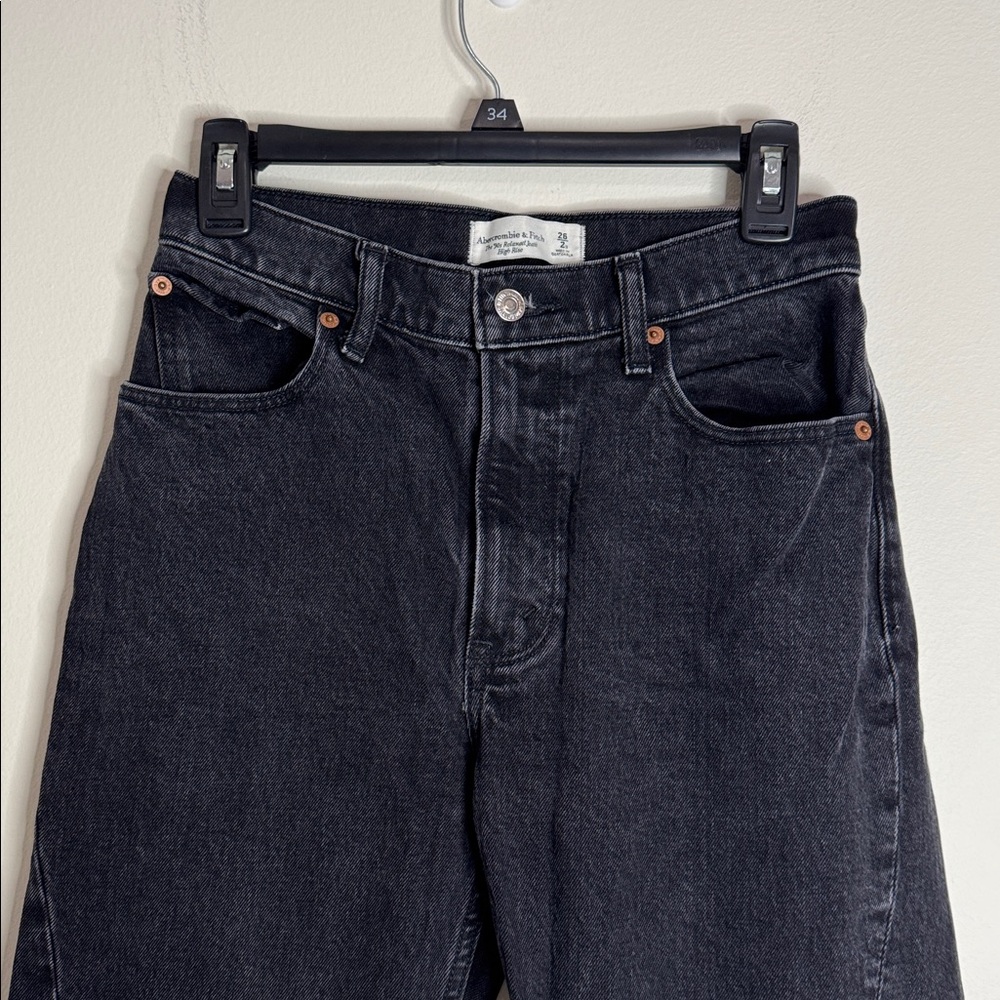 Abercrombie & Fitch The '90s Relaxed Jean High Rise Front Slits Black Jeans 26S - Picture 4 of 12